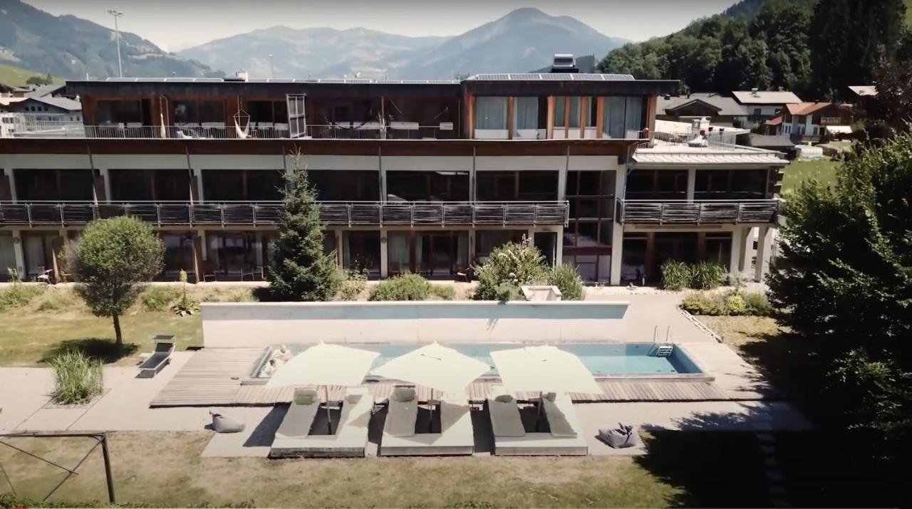 Active By Leitner'S Hotell Kaprun Exteriör bild