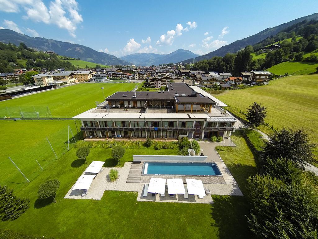 Active By Leitner'S Hotell Kaprun Exteriör bild