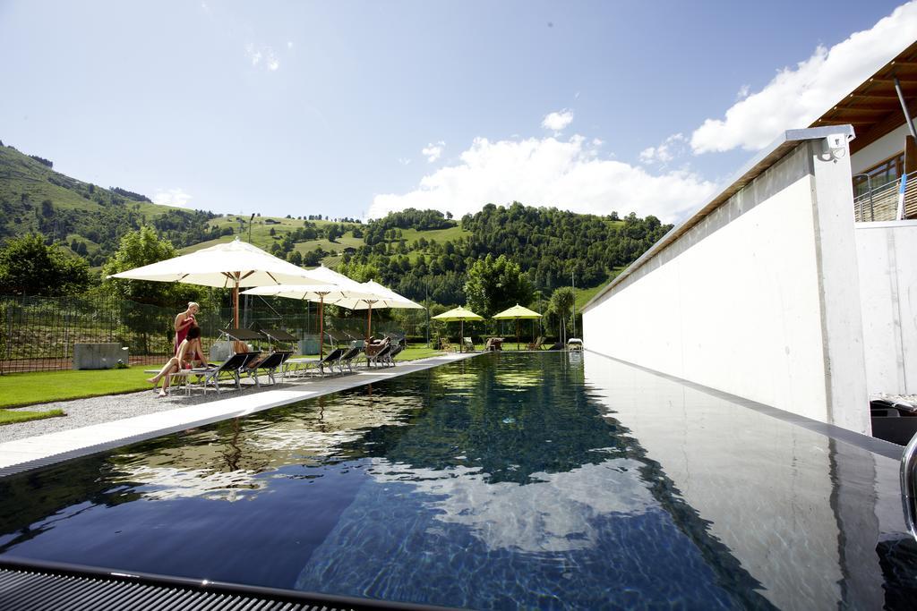 Active By Leitner'S Hotell Kaprun Exteriör bild