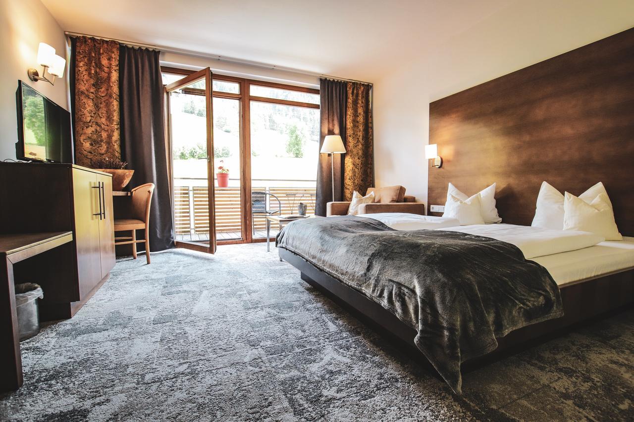 Active By Leitner'S Hotell Kaprun Exteriör bild