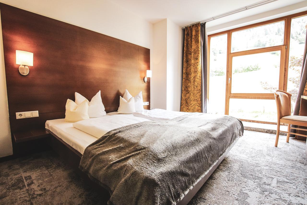 Active By Leitner'S Hotell Kaprun Exteriör bild