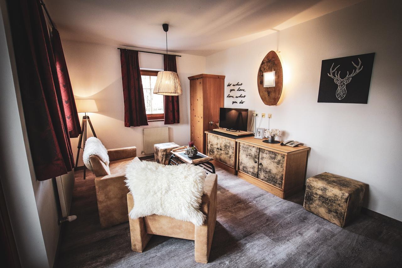 Active By Leitner'S Hotell Kaprun Exteriör bild