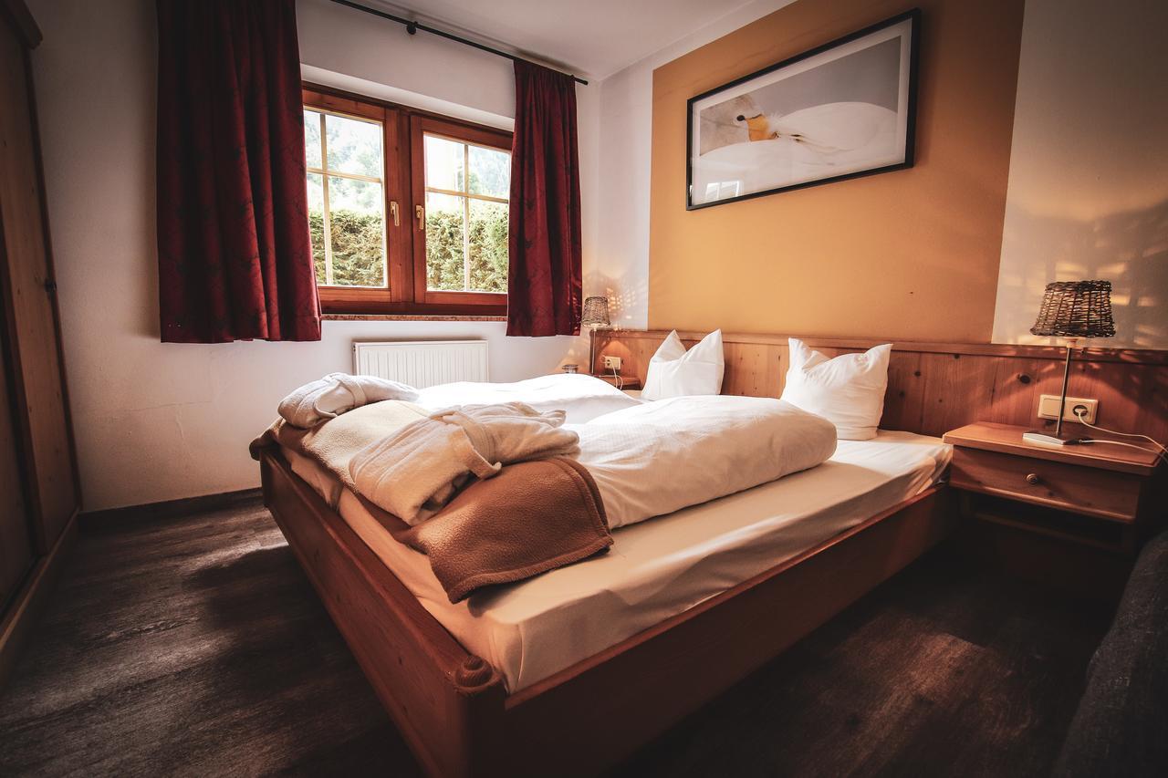 Active By Leitner'S Hotell Kaprun Exteriör bild