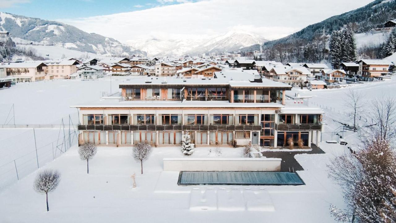 Active By Leitner'S Hotell Kaprun Exteriör bild